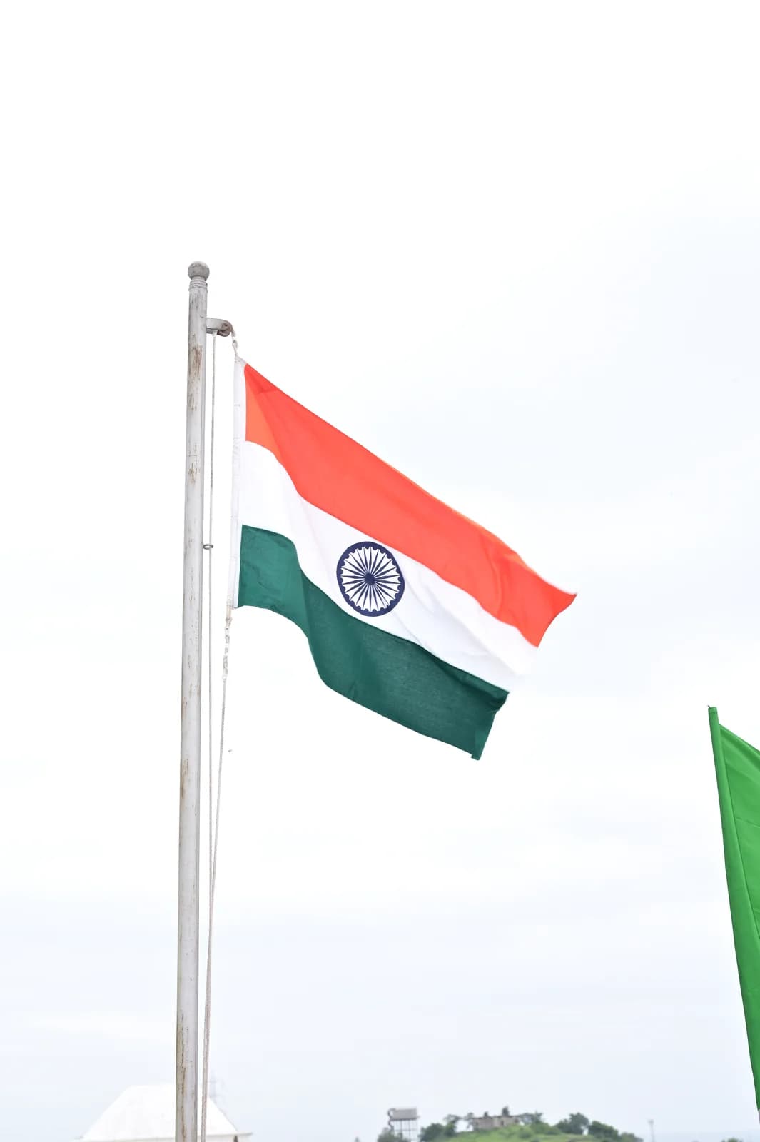 The exact moment of unfurling the National Tricolour