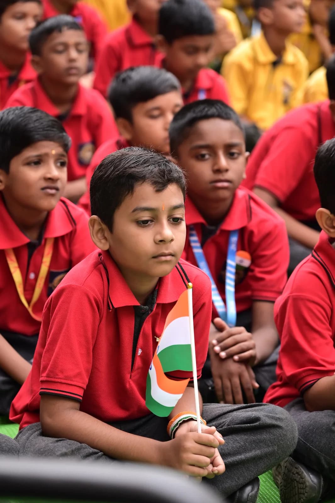 Young patriot holding the Indian flag
